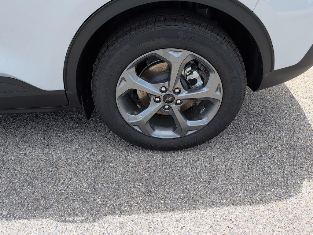 new 2025 Ford Escape car, priced at $25,756