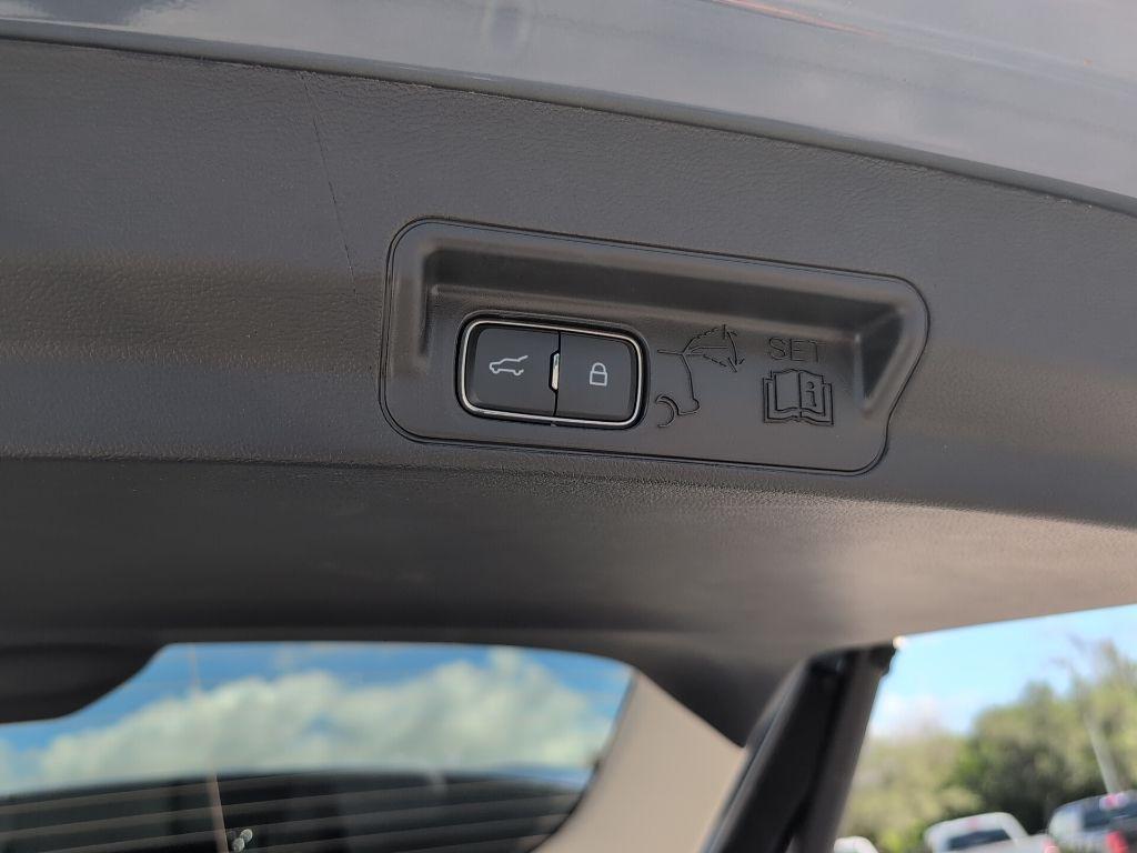 new 2025 Ford Explorer car, priced at $39,283