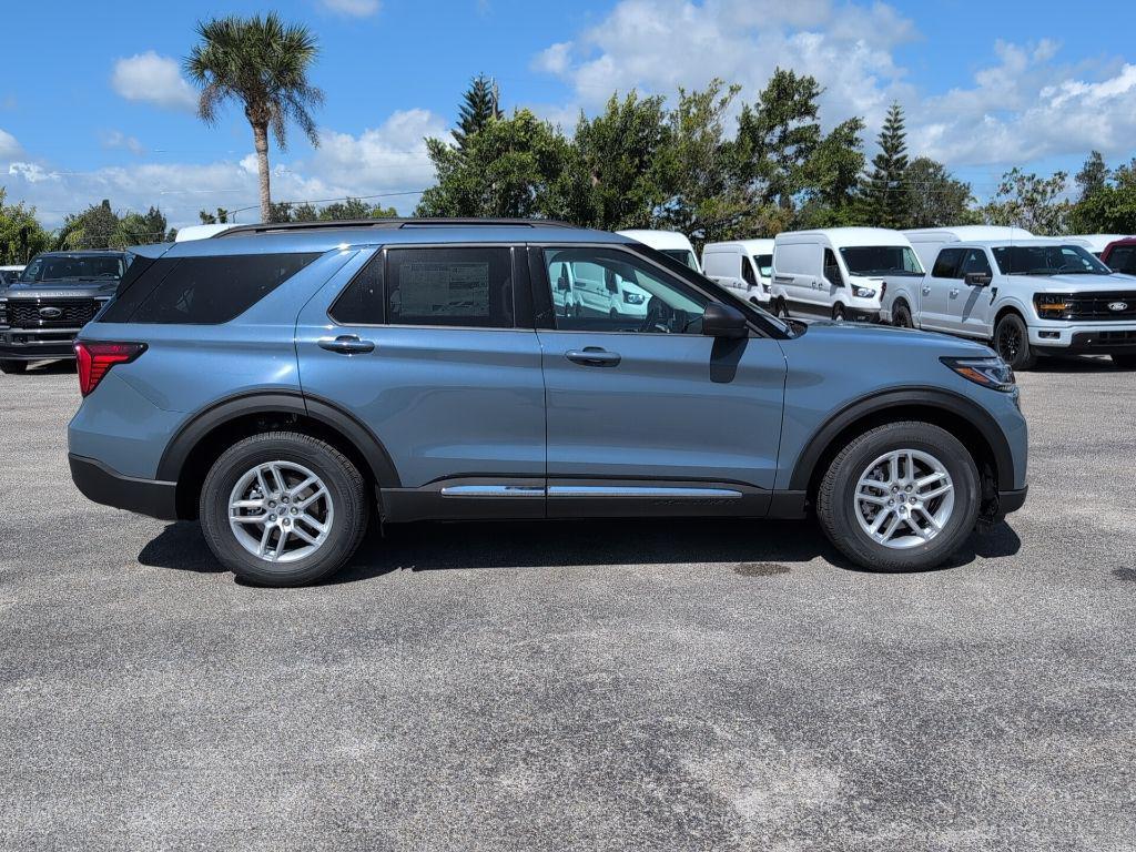 new 2025 Ford Explorer car, priced at $39,283