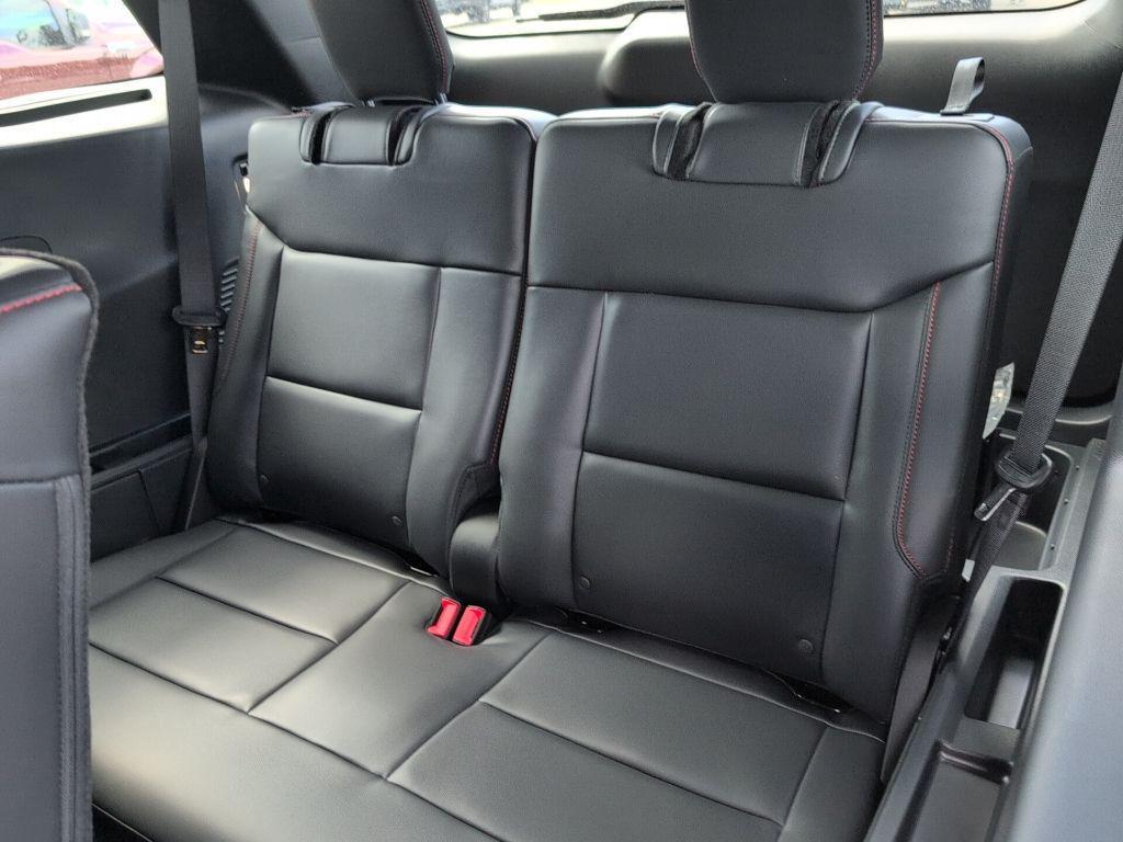 new 2025 Ford Explorer car, priced at $40,454