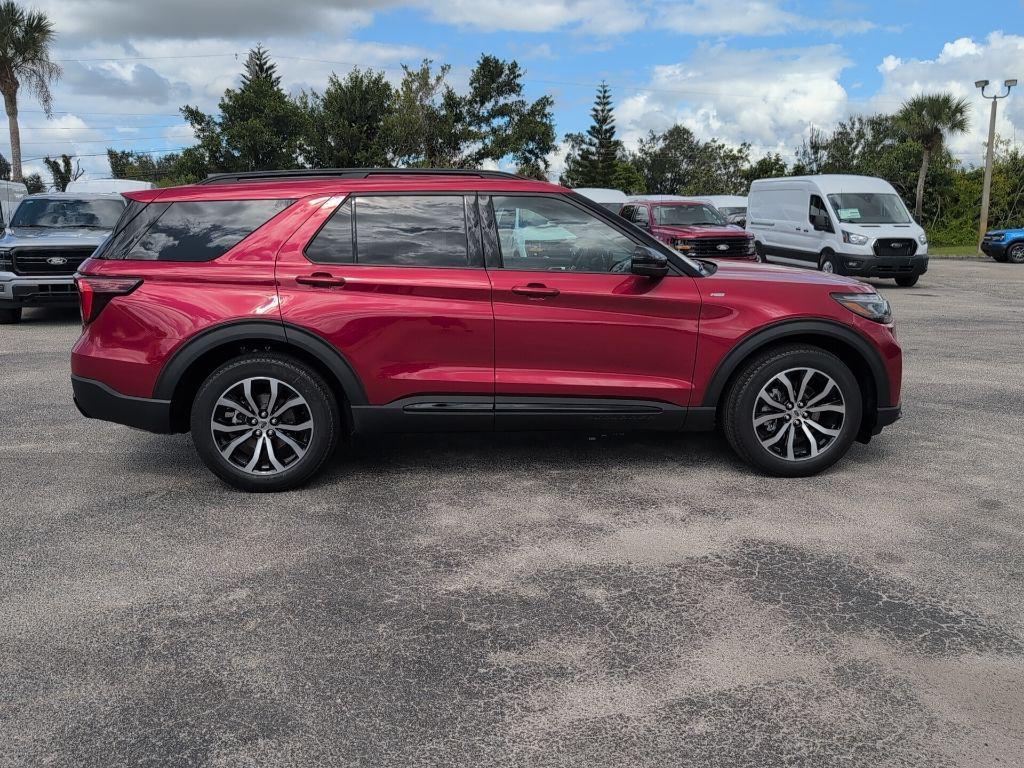 new 2025 Ford Explorer car, priced at $40,454
