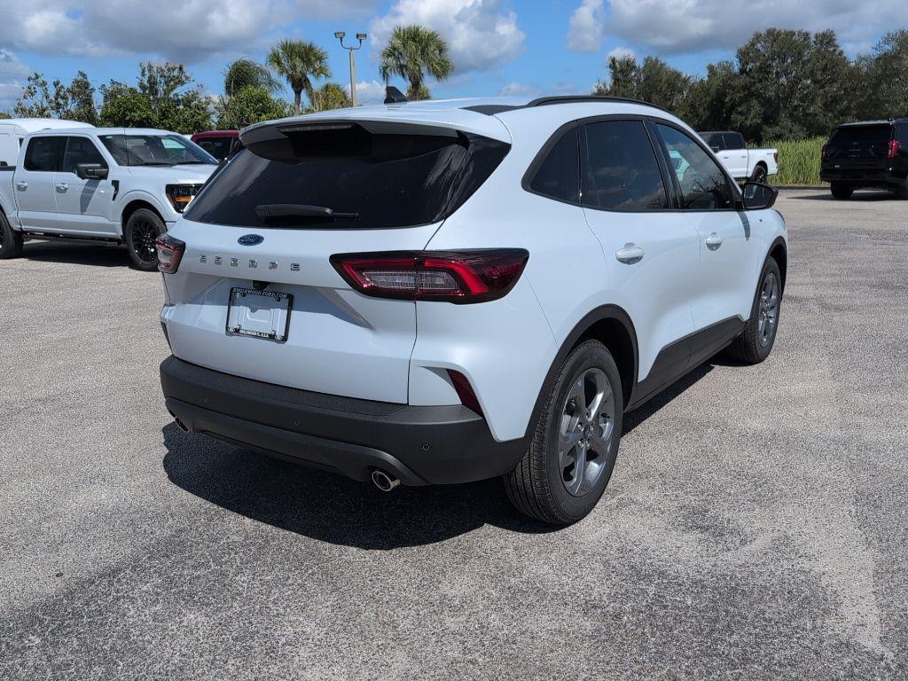 new 2026 Ford Escape car, priced at $29,631
