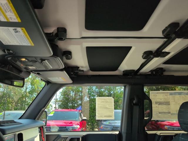 new 2025 Ford Bronco car, priced at $50,977