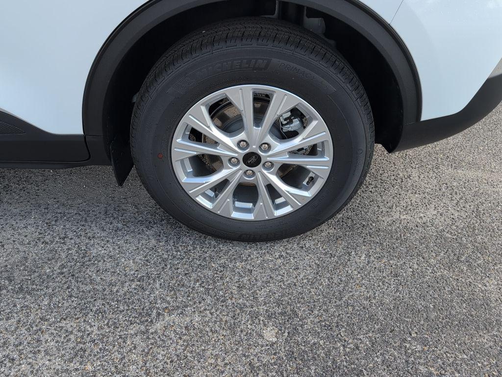new 2025 Ford Escape car, priced at $23,568