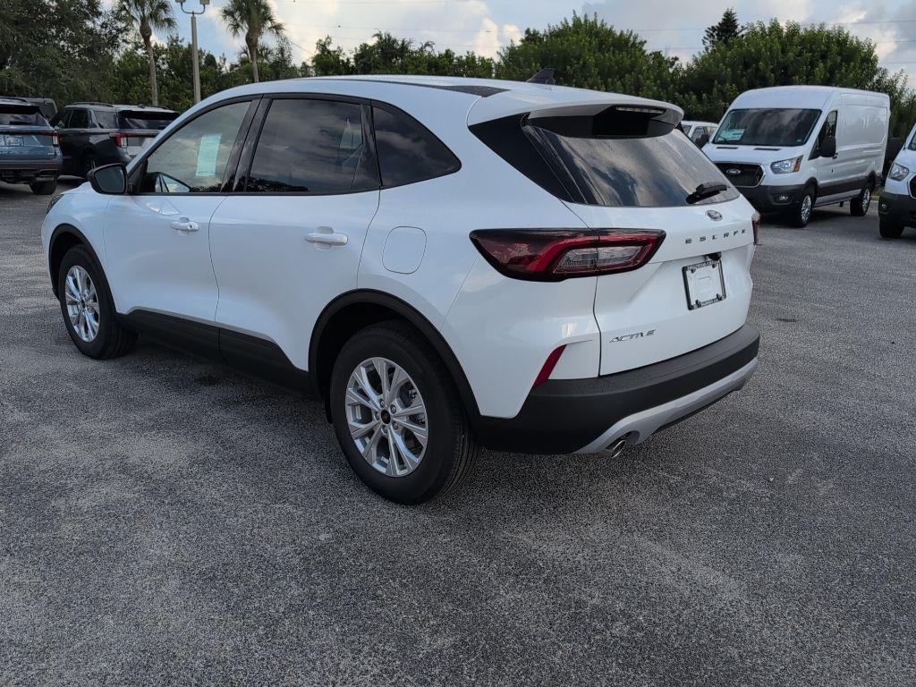 new 2025 Ford Escape car, priced at $23,568