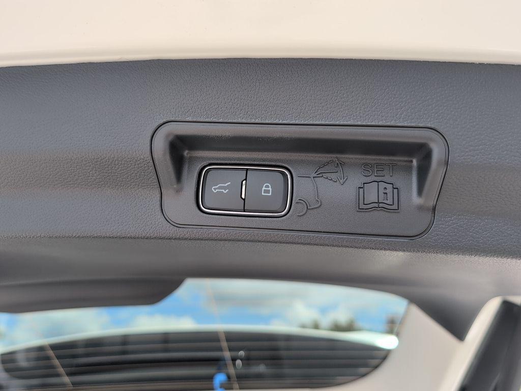 new 2025 Ford Explorer car, priced at $39,438