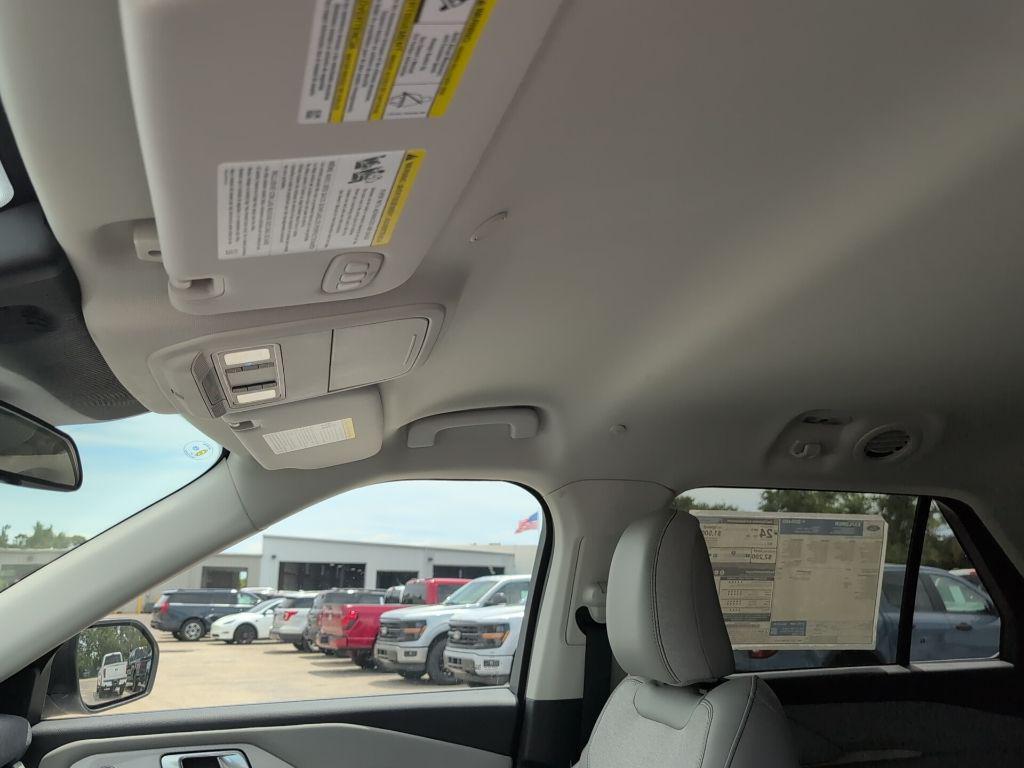 new 2025 Ford Explorer car, priced at $39,438