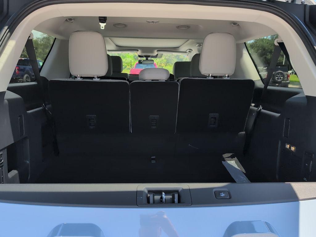 new 2025 Ford Expedition Max car, priced at $72,510
