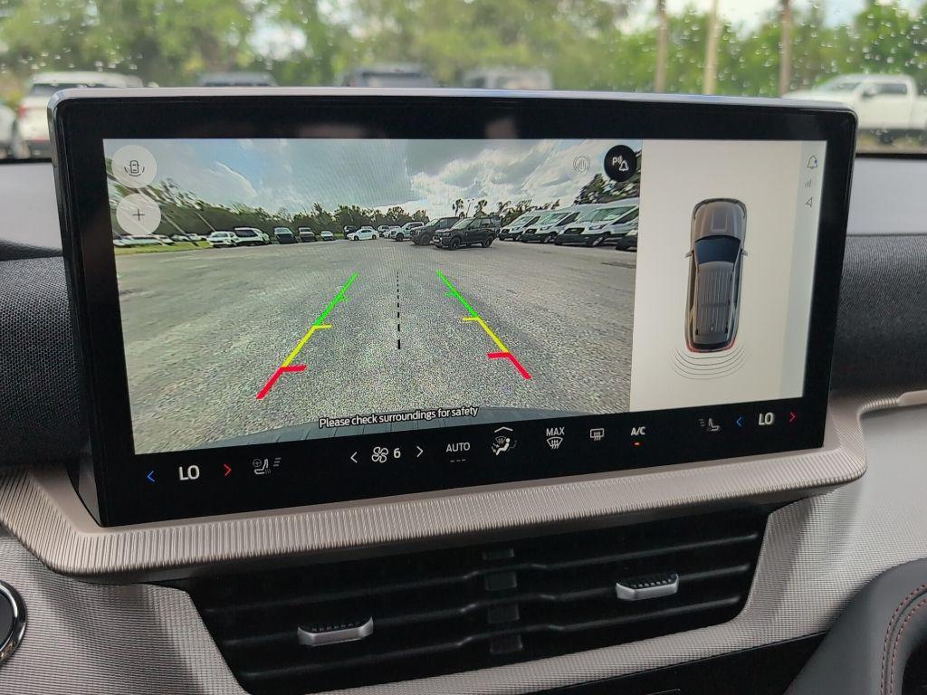 new 2025 Ford Explorer car, priced at $40,669
