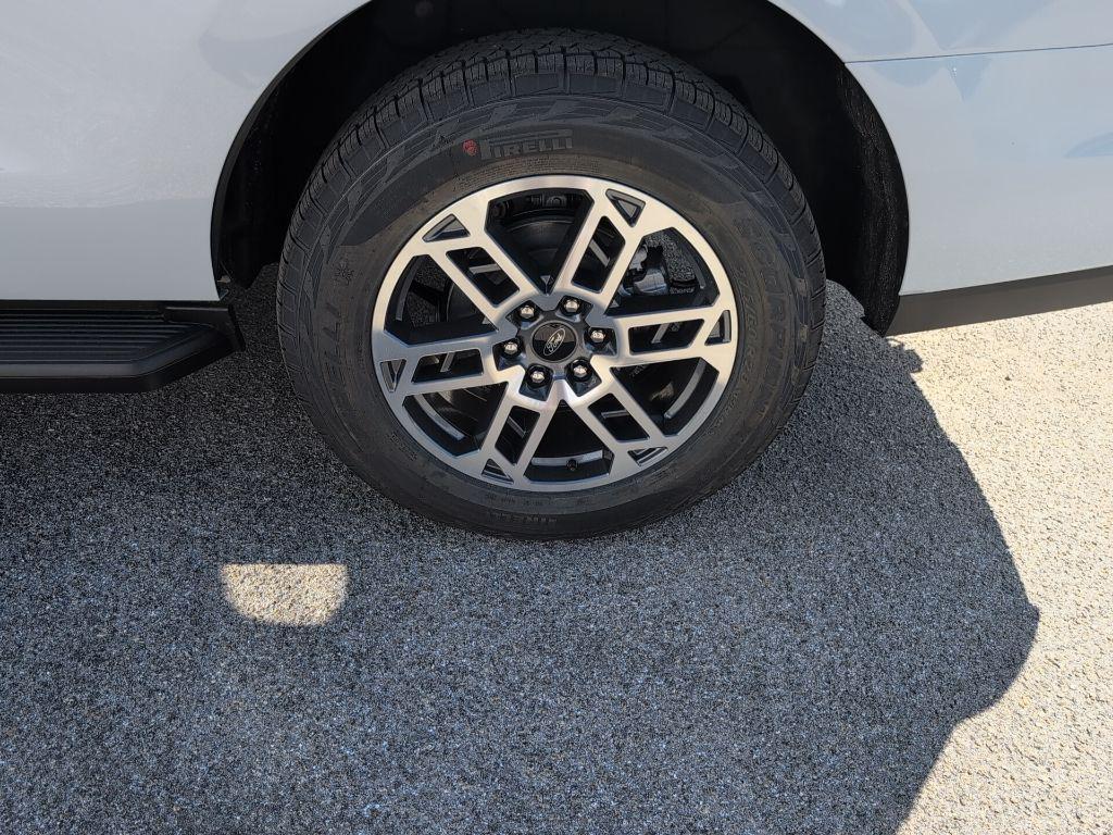 new 2025 Ford Expedition car, priced at $66,539