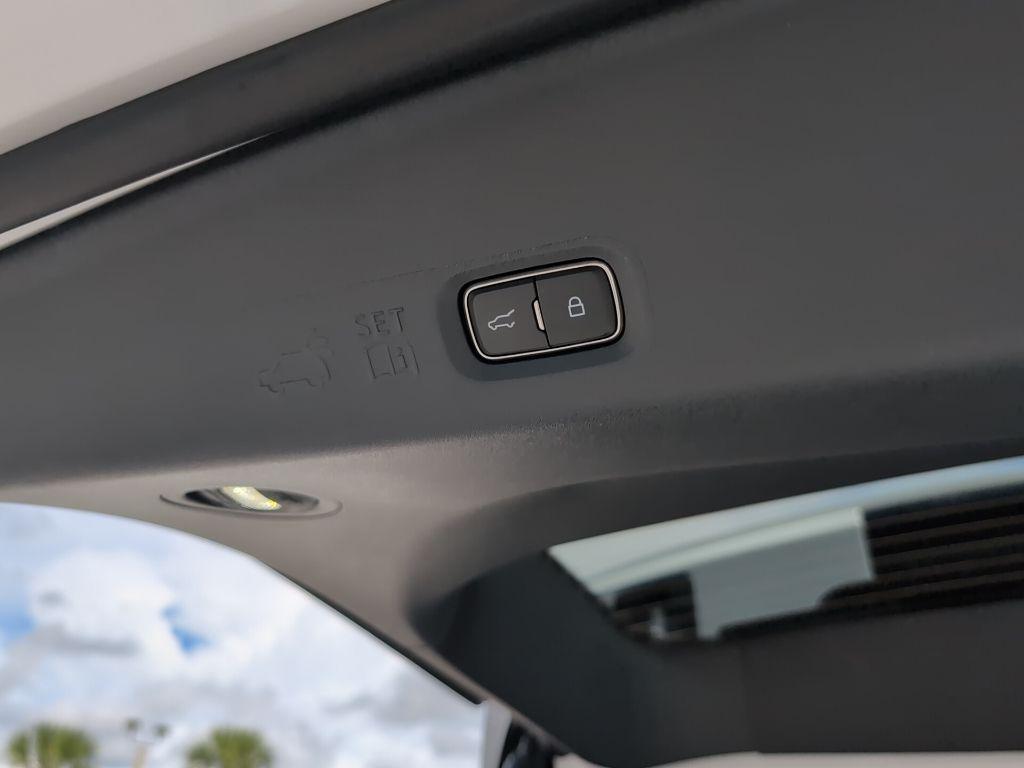 new 2025 Ford Expedition car, priced at $66,539