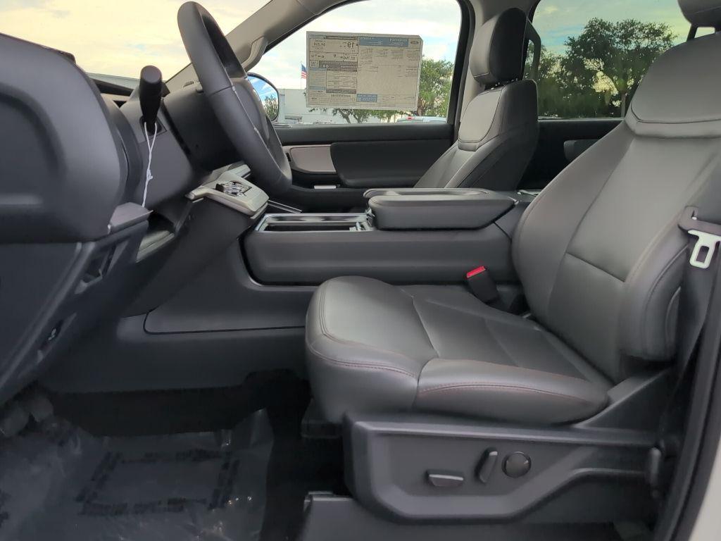 new 2025 Ford Expedition car, priced at $62,643