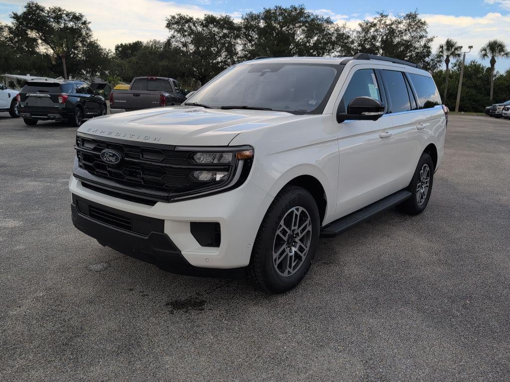 new 2025 Ford Expedition car, priced at $62,643