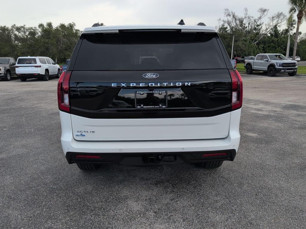 new 2025 Ford Expedition car, priced at $62,643