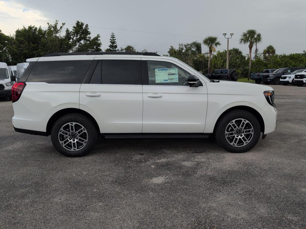 new 2025 Ford Expedition car, priced at $62,643