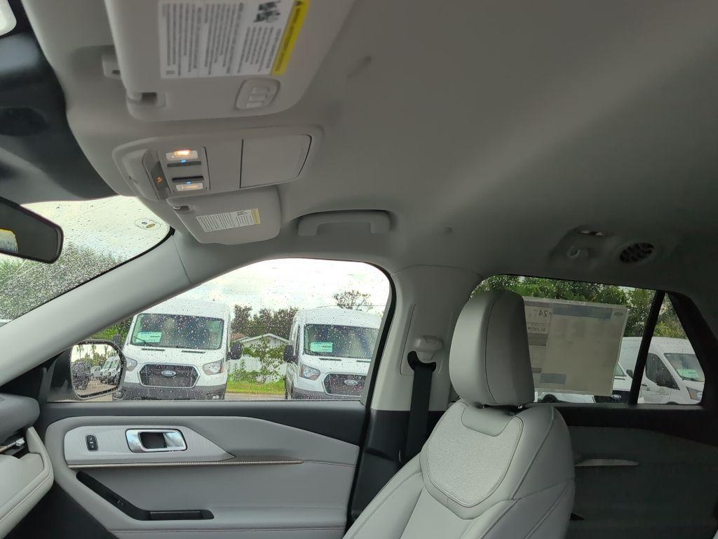 new 2025 Ford Explorer car, priced at $38,764
