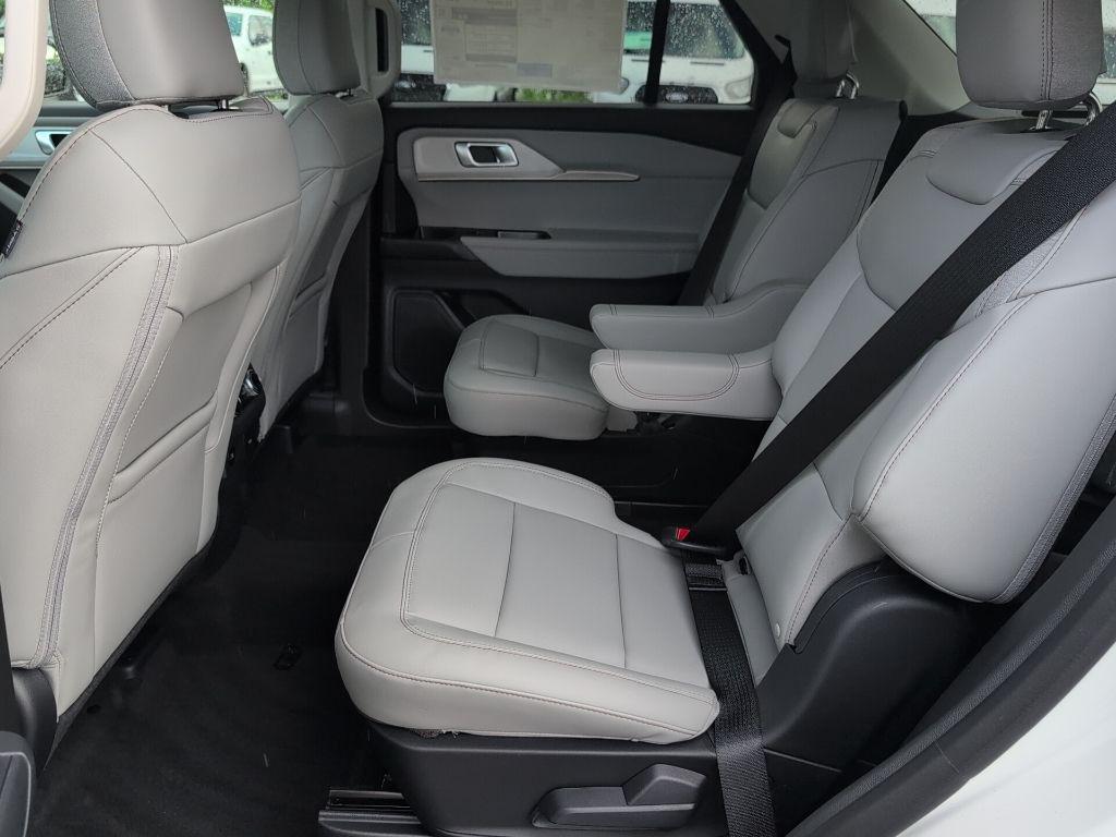 new 2025 Ford Explorer car, priced at $38,764