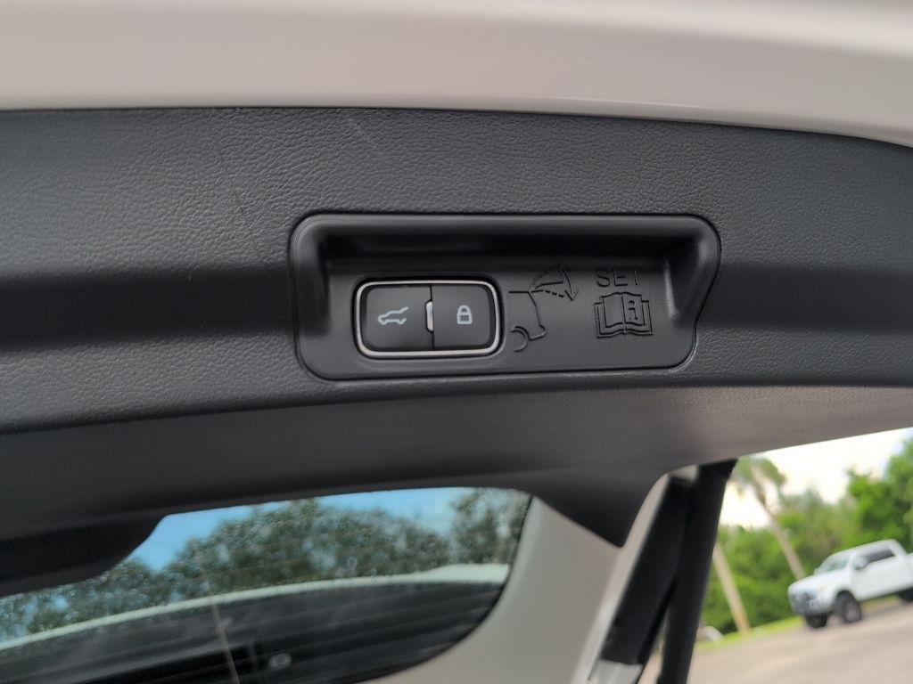 new 2025 Ford Explorer car, priced at $38,764