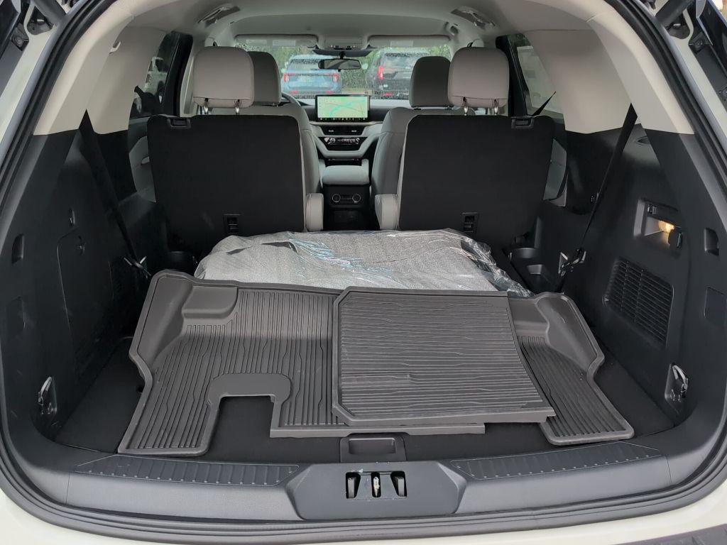 new 2025 Ford Explorer car, priced at $38,764