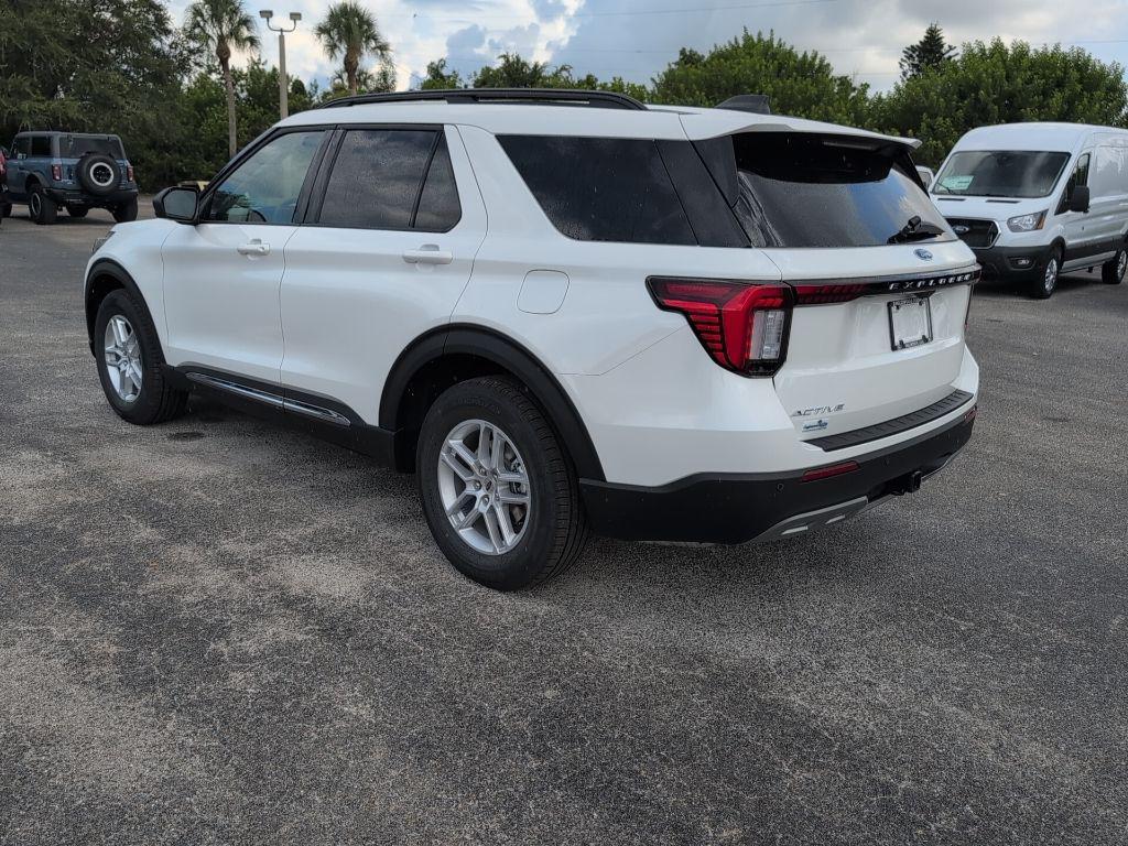 new 2025 Ford Explorer car, priced at $38,764