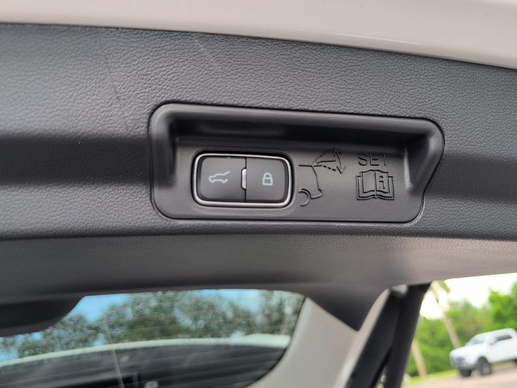new 2025 Ford Explorer car, priced at $38,764