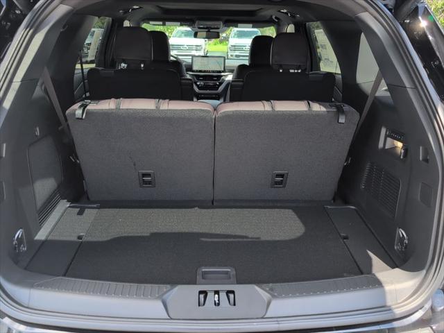 new 2025 Ford Explorer car, priced at $52,351