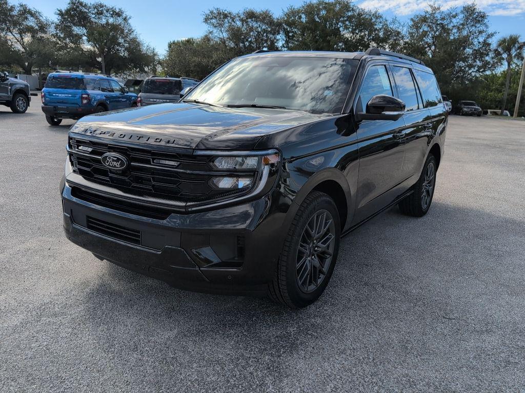 new 2025 Ford Expedition car, priced at $78,297