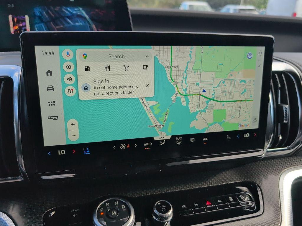 new 2025 Ford Expedition car, priced at $78,297