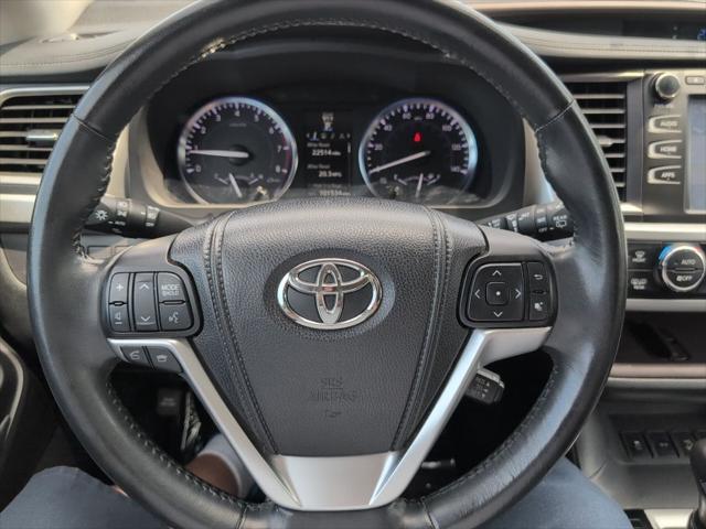 used 2014 Toyota Highlander car, priced at $19,879