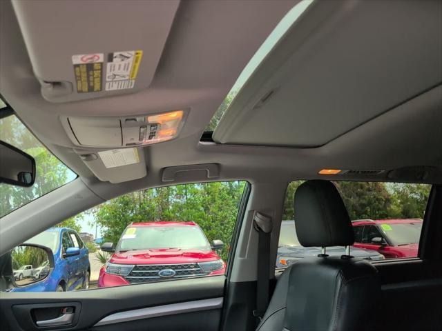 used 2014 Toyota Highlander car, priced at $19,879