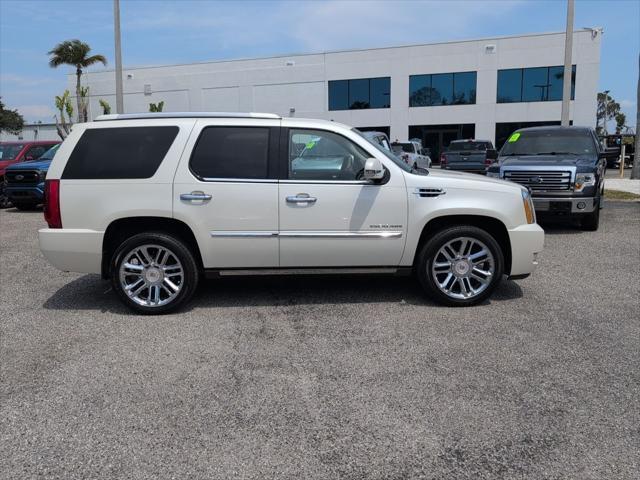 used 2014 Cadillac Escalade car, priced at $21,491