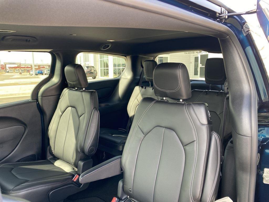 new 2025 Chrysler Pacifica car, priced at $45,915