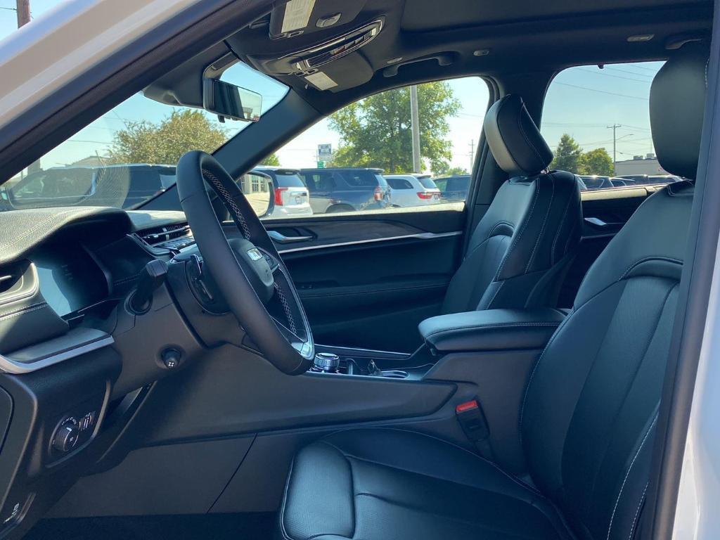 new 2025 Jeep Grand Cherokee car, priced at $46,655