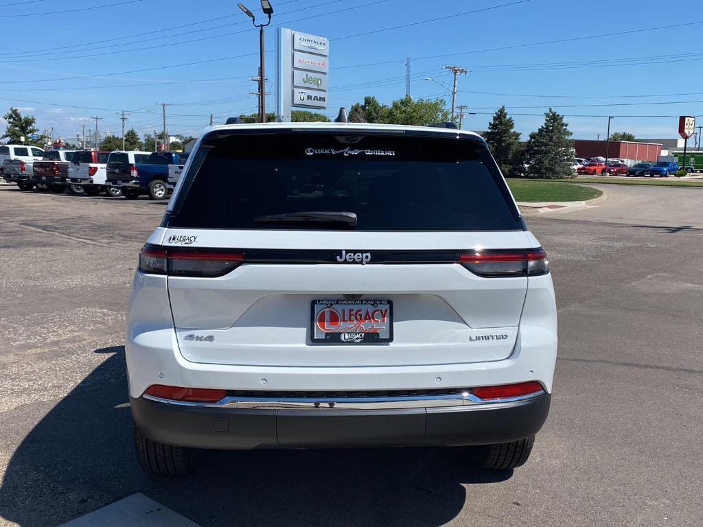 new 2025 Jeep Grand Cherokee car, priced at $46,655