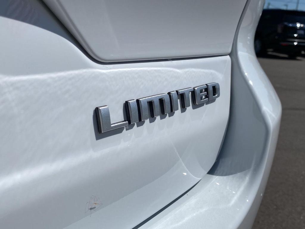 new 2025 Jeep Grand Cherokee car, priced at $46,655
