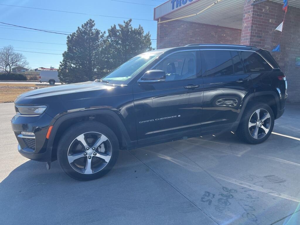 used 2023 Jeep Grand Cherokee car, priced at $30,178