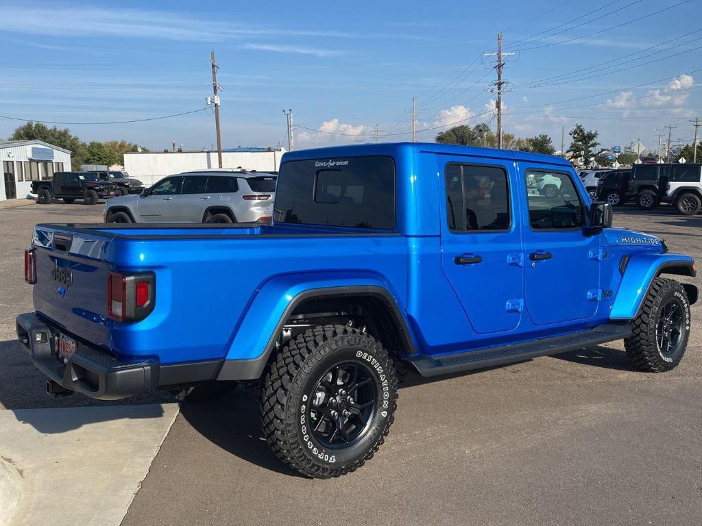 new 2025 Jeep Gladiator car, priced at $46,823