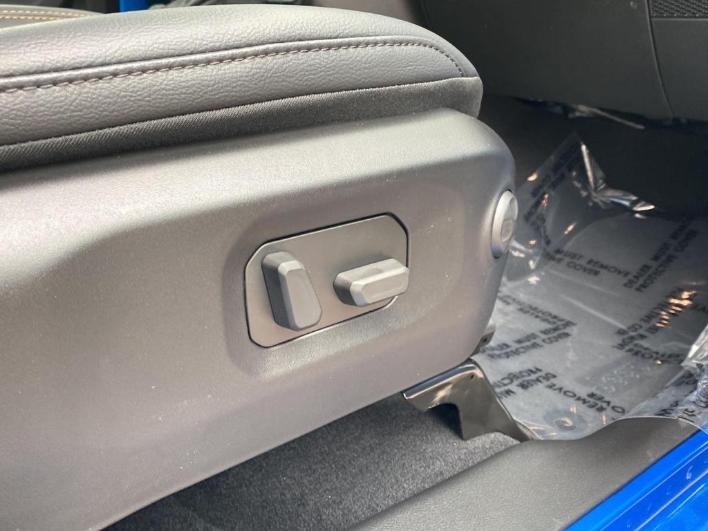 new 2025 Jeep Gladiator car, priced at $46,823