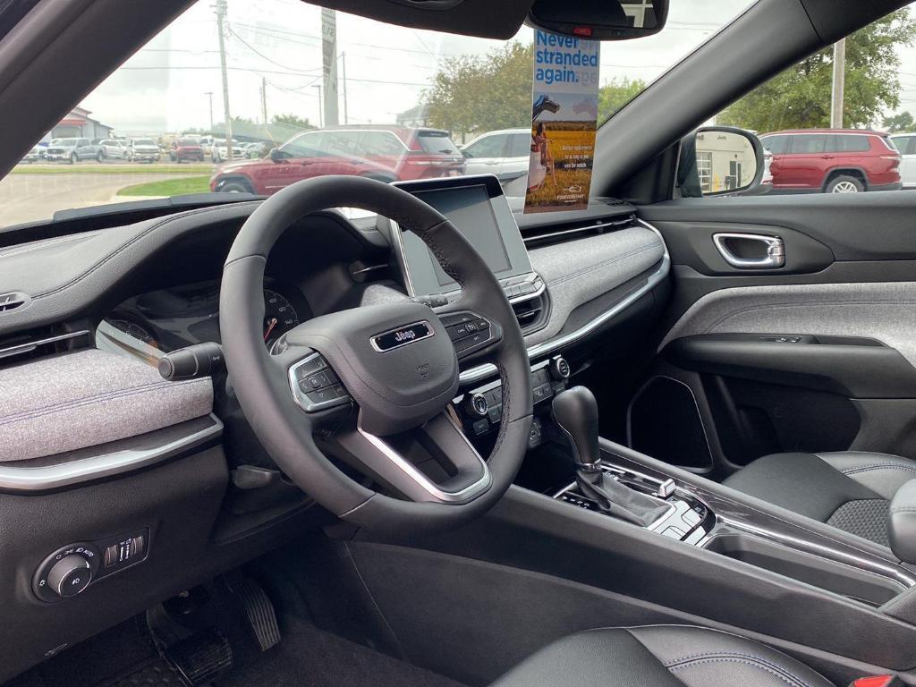new 2025 Jeep Compass car, priced at $30,628