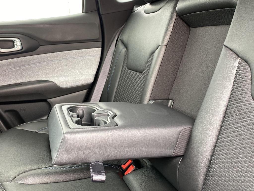 new 2025 Jeep Compass car, priced at $30,628