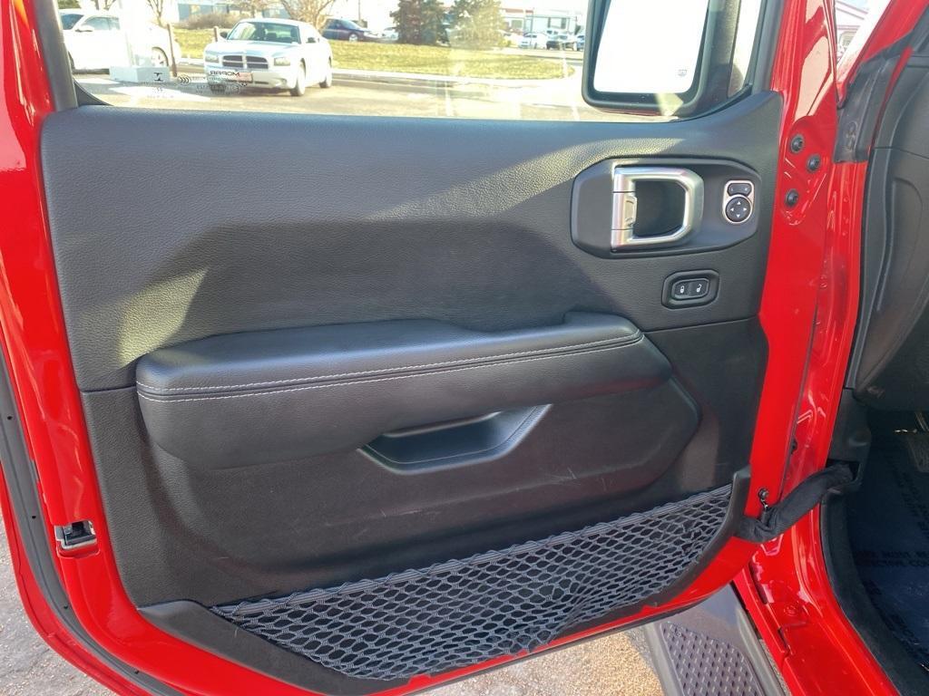 used 2023 Jeep Gladiator car, priced at $36,946