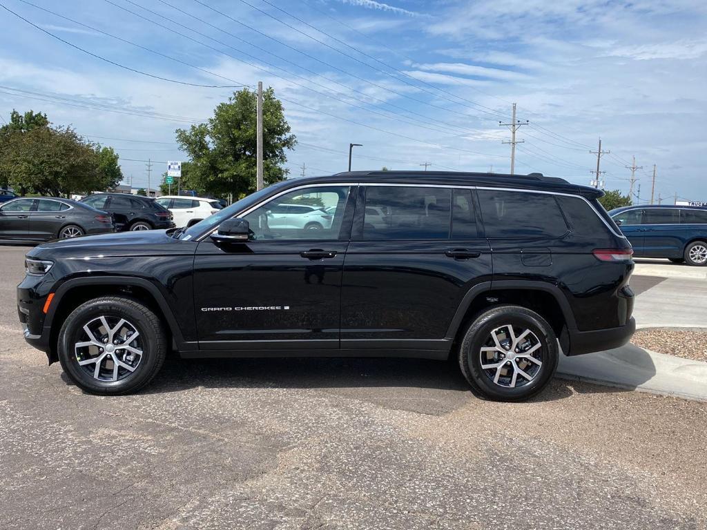 new 2025 Jeep Grand Cherokee L car, priced at $49,305