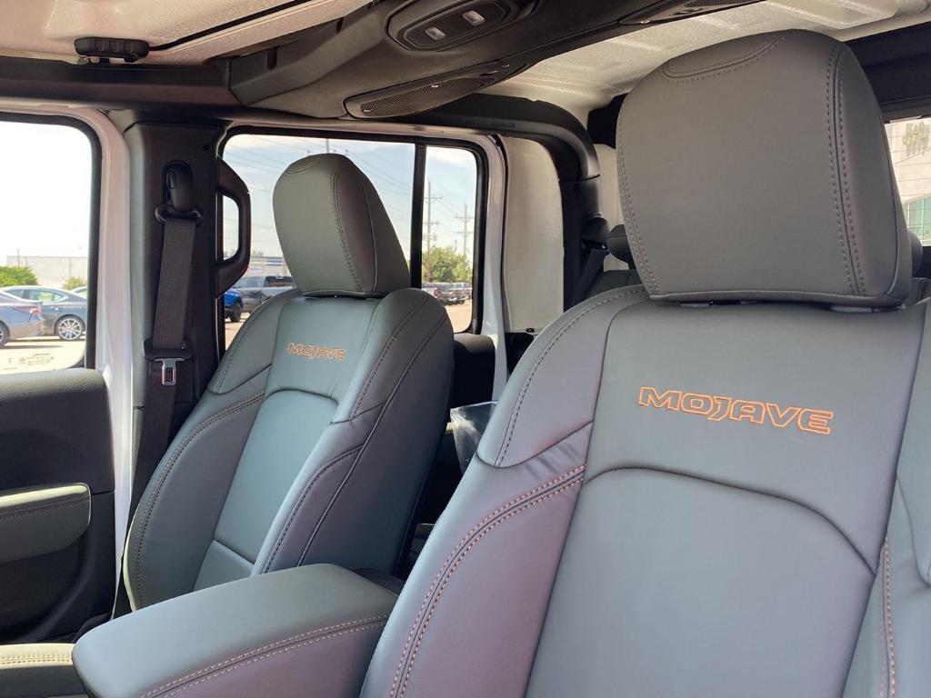 new 2025 Jeep Gladiator car, priced at $52,368