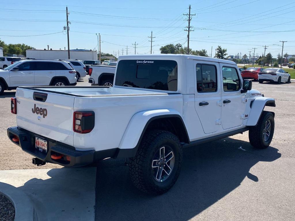 new 2025 Jeep Gladiator car, priced at $52,368