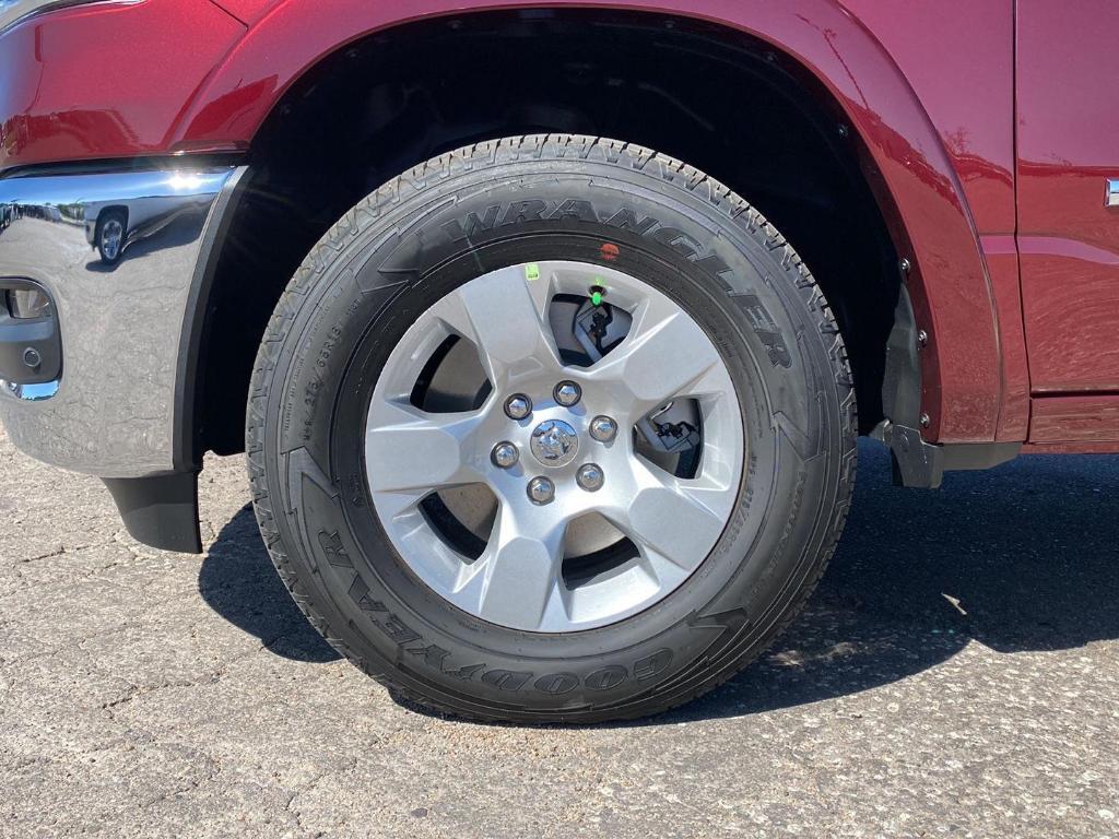 new 2025 Ram 1500 car, priced at $47,926