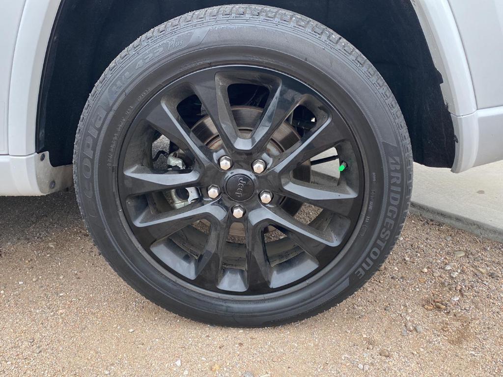 used 2022 Jeep Grand Cherokee WK car, priced at $28,995