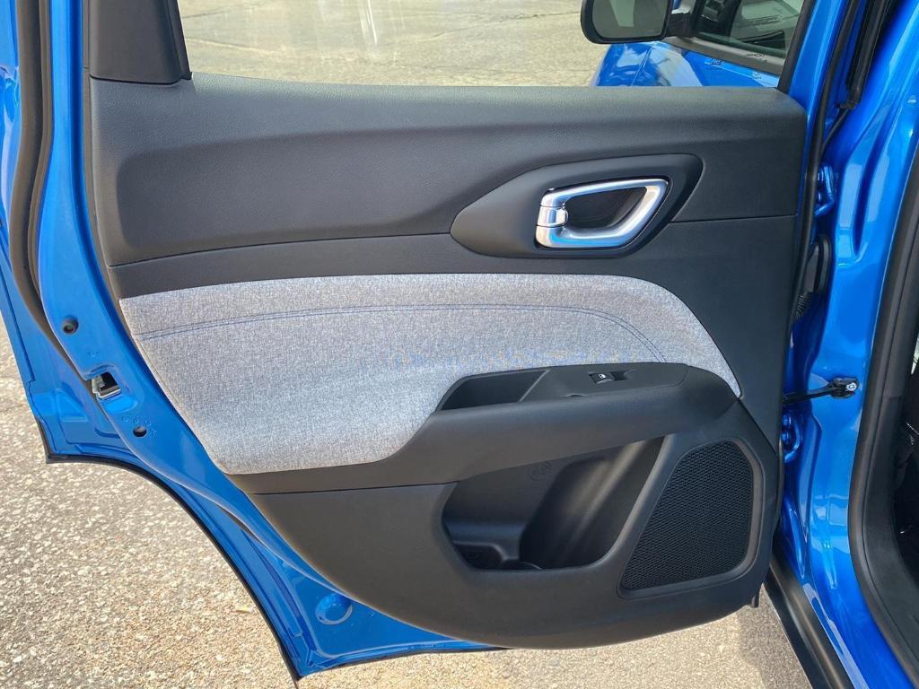 new 2025 Jeep Compass car, priced at $28,556