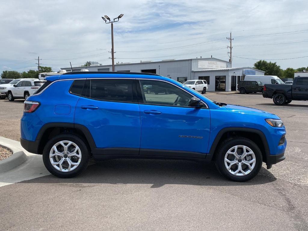 new 2025 Jeep Compass car, priced at $28,556