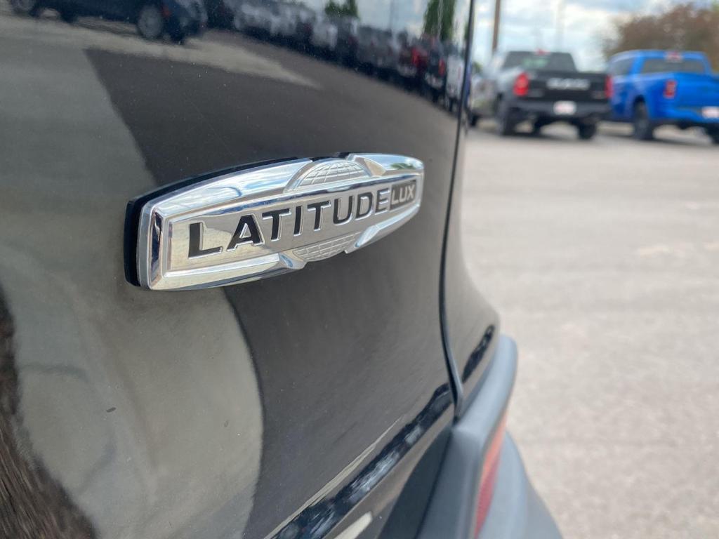 used 2021 Jeep Cherokee car, priced at $23,536