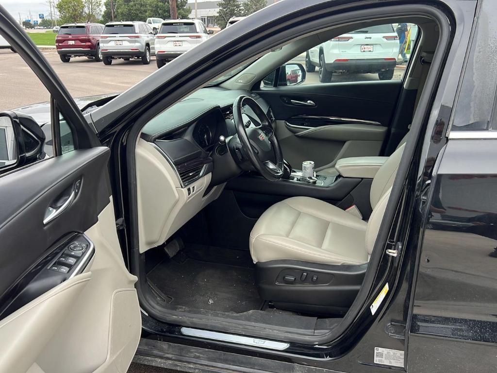 used 2021 Cadillac XT4 car, priced at $14,325